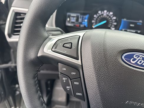 Used 2024 Ford Edge SEL w/ Convenience Package image 35