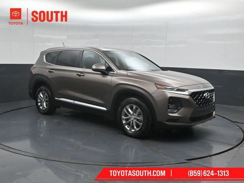 Used 2020 Hyundai Santa Fe SE w/ Cargo Package FWD image 4