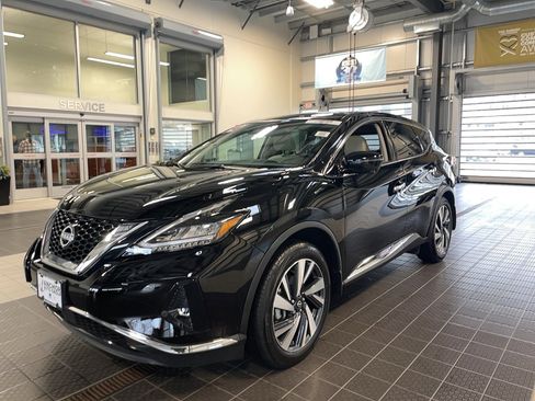 Used 2024 Nissan Murano SL image 3