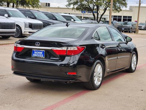 Used 2014 Lexus ES 300h image 4