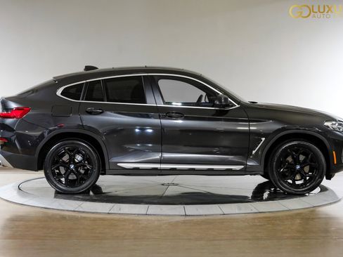 Used 2025 BMW X4 xDrive30i image 9