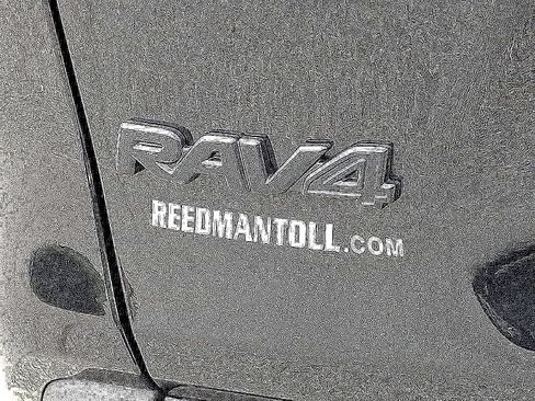 Used 2022 Toyota RAV4 LE image 29