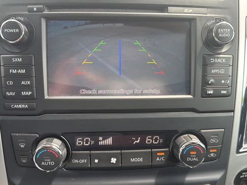 Used 2017 Nissan Titan SV AWD/4WD image 19