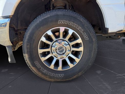 Used 2021 Ford F250 Lariat w/ Lariat Value Package image 14