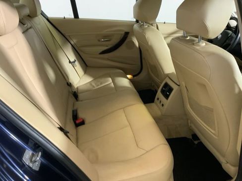 Used 2013 BMW 328i xDrive Sedan AWD/4WD image 31