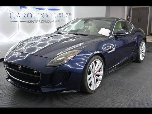 Used 2015 Jaguar F-TYPE R RWD image 1