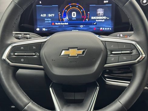 Used 2025 Chevrolet Equinox LT FWD image 6