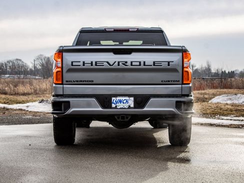 Used 2021 Chevrolet Silverado 1500 Custom w/ LPO, Dark Essentials Package image 3