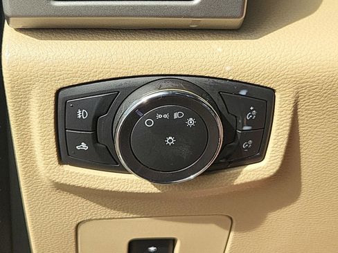 Used 2015 Ford F150 Lariat w/ Equipment Group 502A Luxury image 17