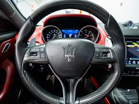 Used 2018 Maserati Levante S GranSport image 44