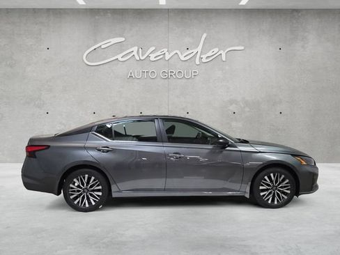 New 2026 Nissan Altima 2.5 SV FWD image 17