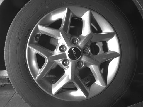 Used 2025 Kia Soul LX w/ LX Technology Package FWD image 15