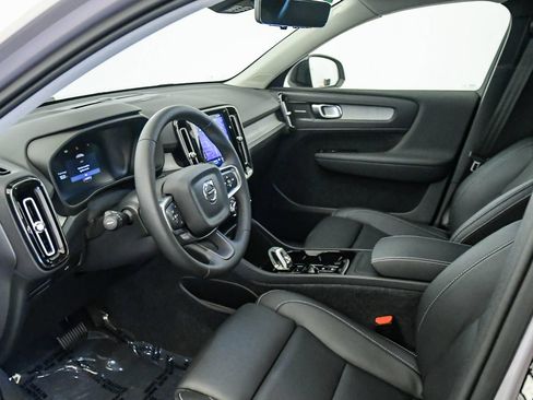 Certified 2026 Volvo XC40 B5 Ultra w/ Protection Package Premier AWD/4WD image 17