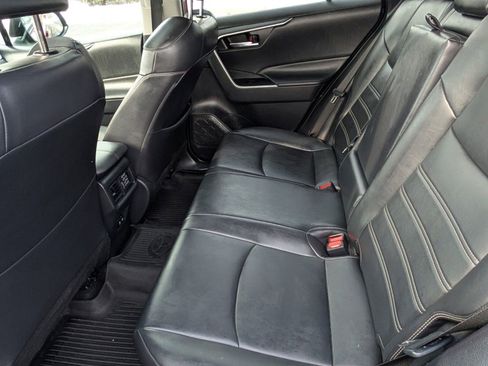 Used 2020 Toyota RAV4 XLE Premium image 20