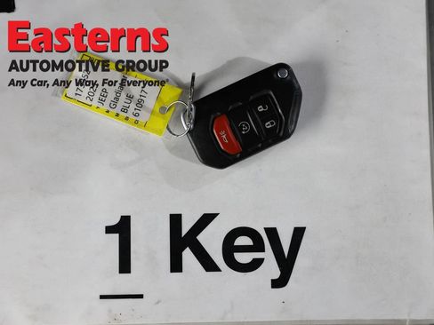 Used 2021 Jeep Gladiator Overland AWD/4WD image 21