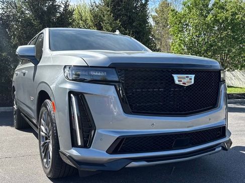 Certified 2023 Cadillac Escalade V AWD/4WD image 11