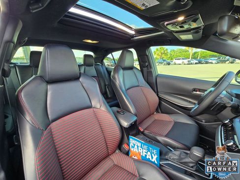 Used 2025 Toyota Corolla XSE FWD image 46