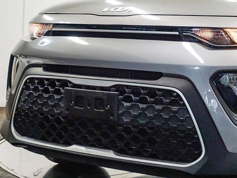 Used 2022 Kia Soul LX w/ Technology Package image 8