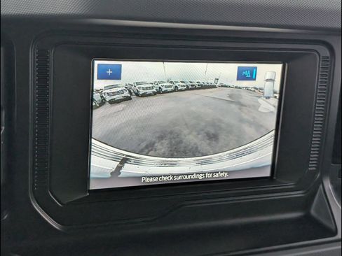 Used 2021 Ford Bronco Black Diamond image 8
