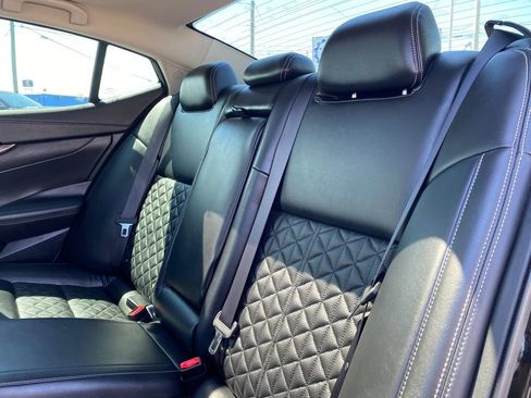 Used 2017 Nissan Maxima Platinum image 16