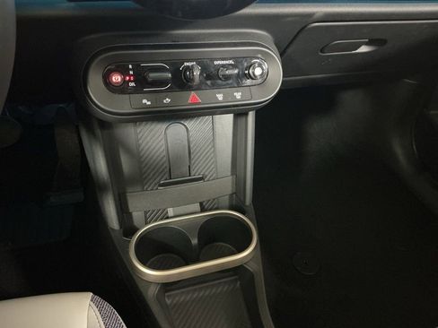 Certified 2025 MINI Cooper S image 12