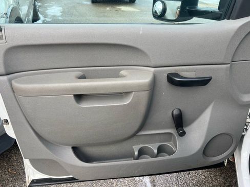 Used 2013 Chevrolet Silverado 1500 W/T image 16