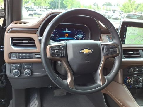 Certified 2023 Chevrolet Suburban High Country w/ Premium Package 2 AWD/4WD image 3