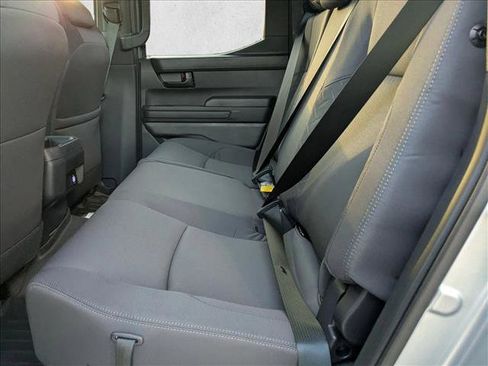 Used 2025 Toyota Tacoma SR5 AWD/4WD image 16