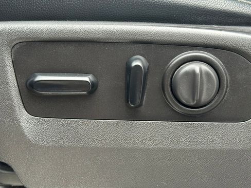 Used 2021 Chevrolet Silverado 1500 LT RWD image 23
