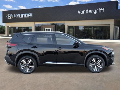 Used 2023 Nissan Rogue Platinum w/ Platinum Premium Package AWD/4WD image 2