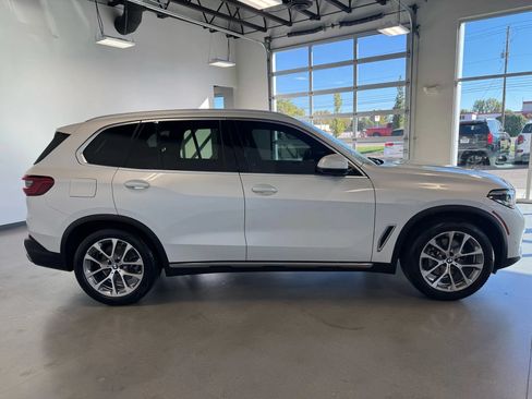 Used 2019 BMW X5 xDrive40i w/ Convenience Package AWD/4WD image 10