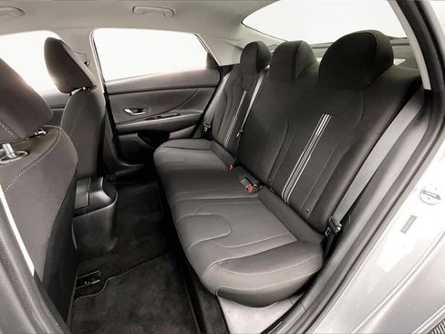 Used 2023 Hyundai Elantra SEL image 26