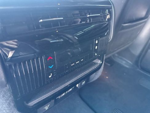 Used 2022 Jeep Wagoneer Series I w/ Convenience Group I AWD/4WD image 15