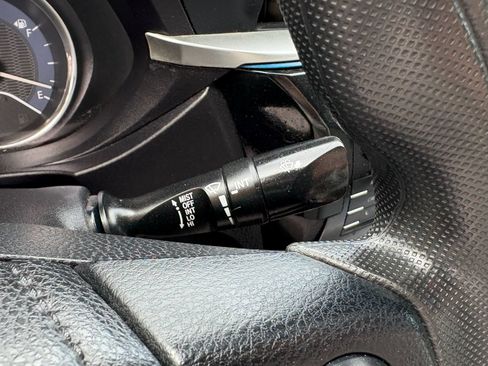 Used 2016 Toyota Corolla LE FWD image 30