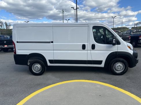 New 2025 RAM ProMaster 1500 w/ Convenience Group FWD image 6