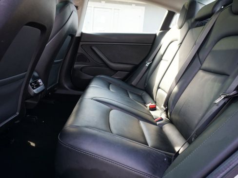 Used 2019 Tesla Model 3 Long Range image 15