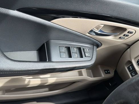 Used 2017 Honda Pilot Touring image 22