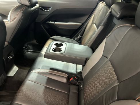 Used 2024 Subaru Crosstrek 2.5i Limited w/ Popular Package #3A AWD/4WD image 5