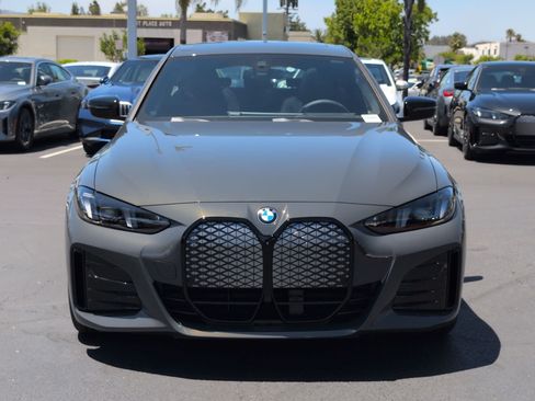 New 2026 BMW i4 eDrive40 w/ M Sport Package RWD image 3
