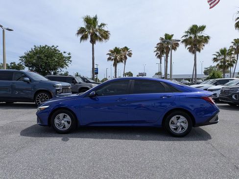 Used 2024 Hyundai Elantra SE FWD image 6