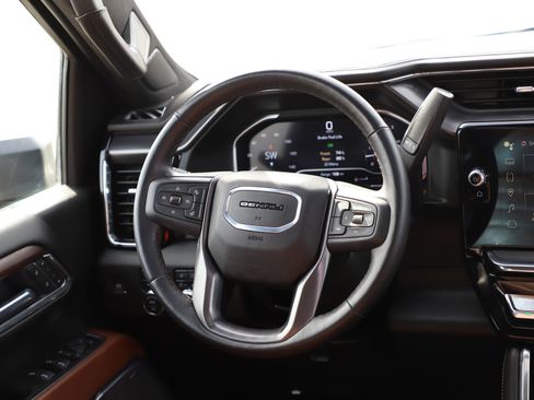 Used 2025 GMC Sierra 2500 Denali Ultimate AWD/4WD image 15