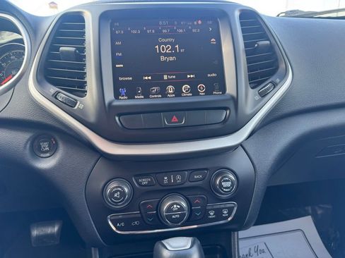 Used 2015 Jeep Cherokee Limited w/ Luxury Group image 14