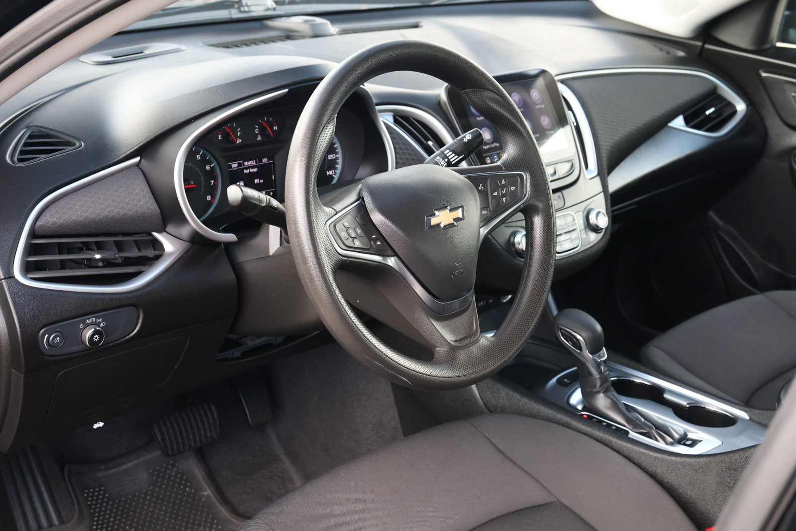 Used 2024 Chevrolet Malibu LT FWD image 13