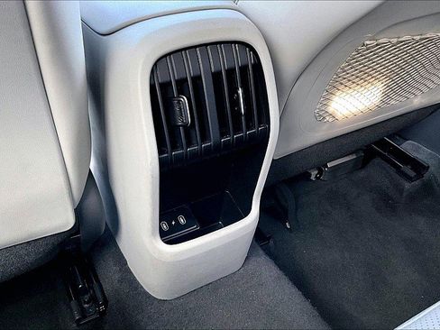 Used 2024 Hyundai Kona Limited FWD image 33