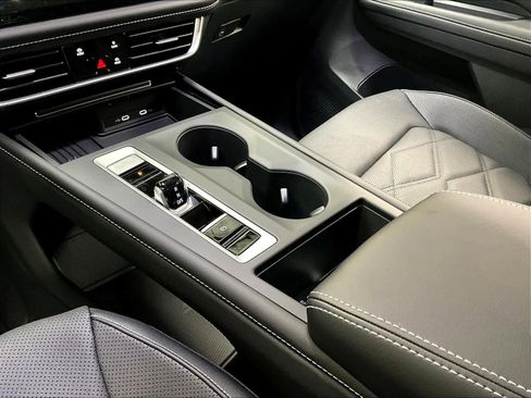 New 2026 Volkswagen Atlas SE image 10