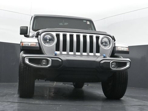 Used 2020 Jeep Wrangler Unlimited Sahara AWD/4WD image 43