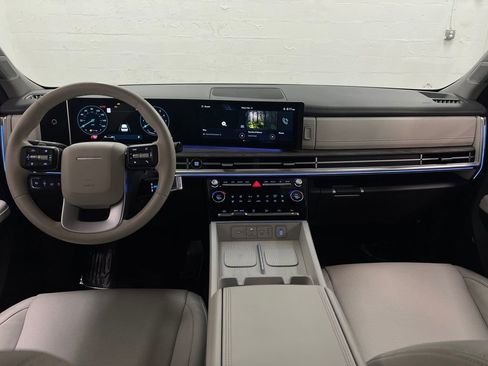 Used 2024 Hyundai Santa Fe Limited w/ Tow & Go Package image 15