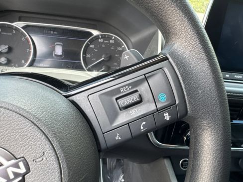 Used 2023 Nissan Rogue SV FWD image 15