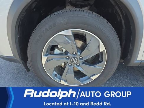 Used 2025 Nissan Rogue SV AWD/4WD image 9