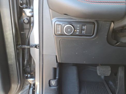 Used 2025 Ford Explorer ST AWD/4WD image 11